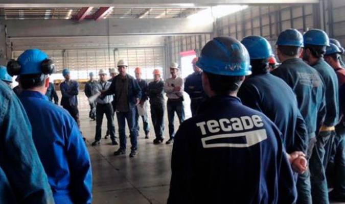 Trabajadores de la empresa sevillana Tecade, especializada en grandes construcciones metálicas para infraestructuras tanto en España como en otros países.