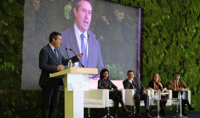 El alcalde de Sevilla, Juan Espadas, interviene en el I Foro Global de Gobiernos Locales. / El Correo