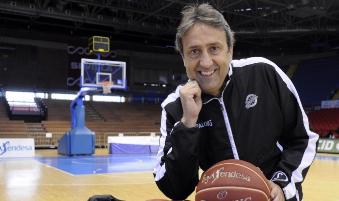 Reducción En la mayoría de los casos capoc Luis Casimiro renueva como entrenador del Baloncesto Sevilla