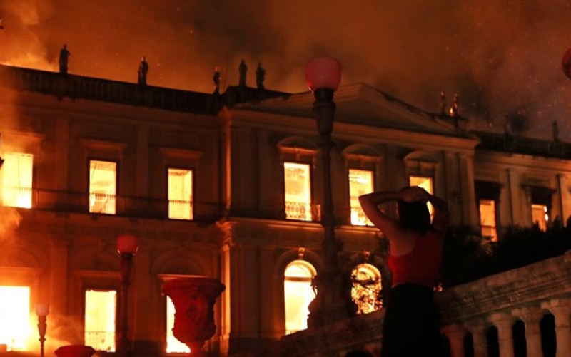 Un voraz incendio destruye el Museo Nacional de Brasil